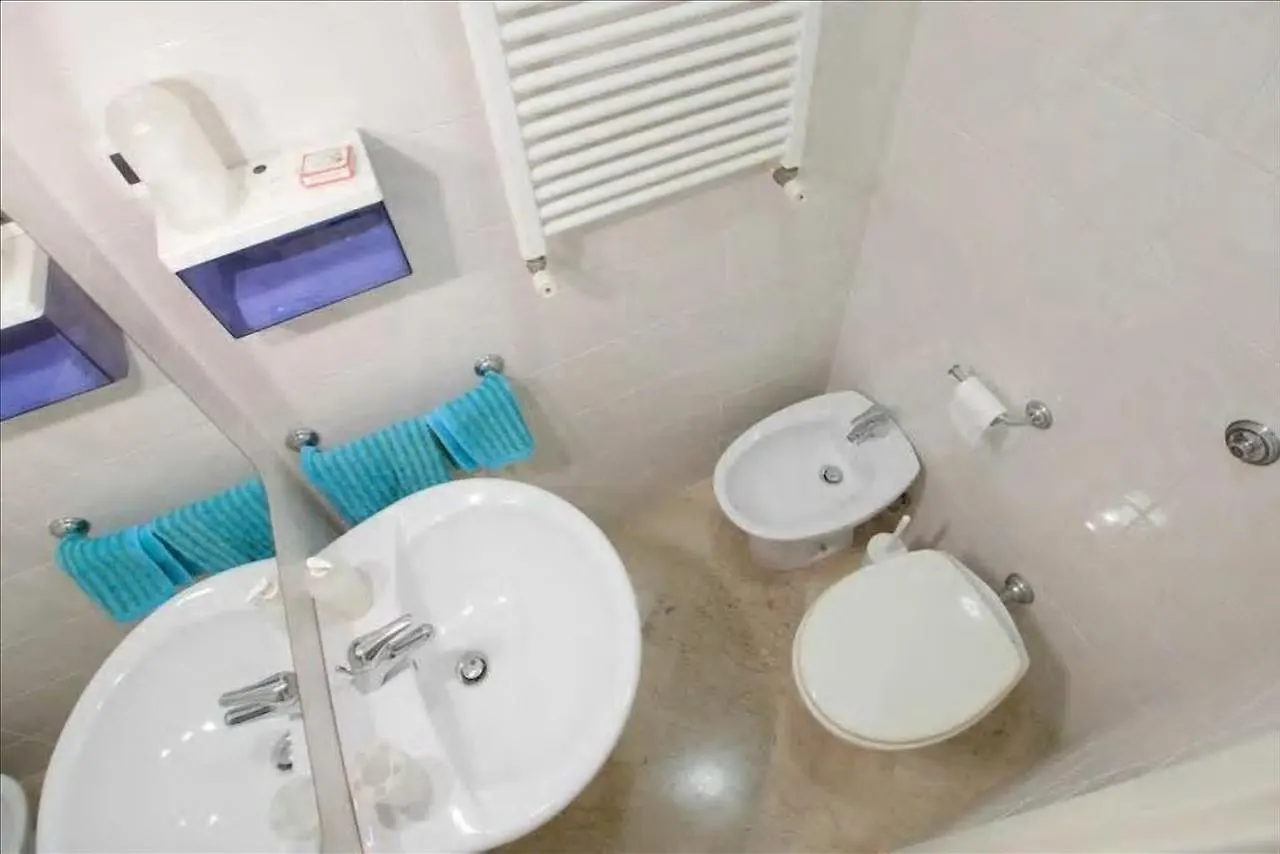 Holiday Jeans Apartment Roma