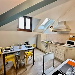  Apartment 63 Passi Dal In Centro By Revenue House Italy