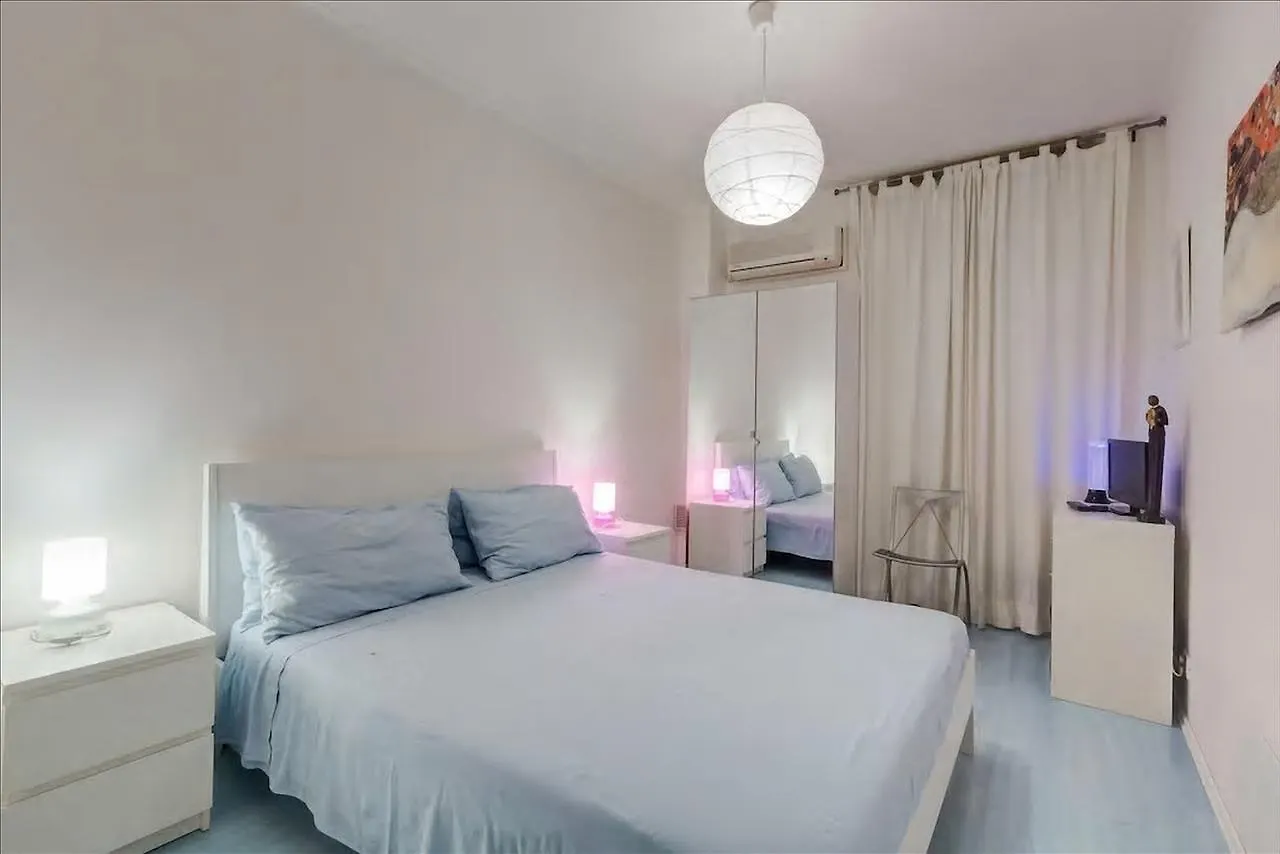 Holiday Jeans Apartment Roma